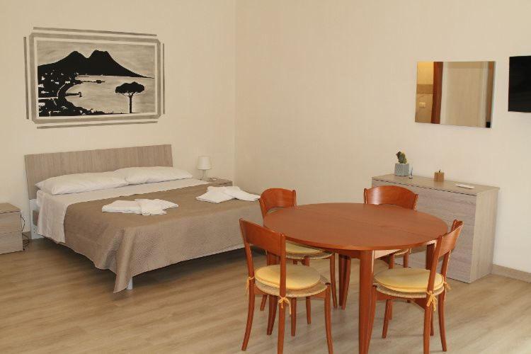 Keira House Napoli Hotel Luaran gambar