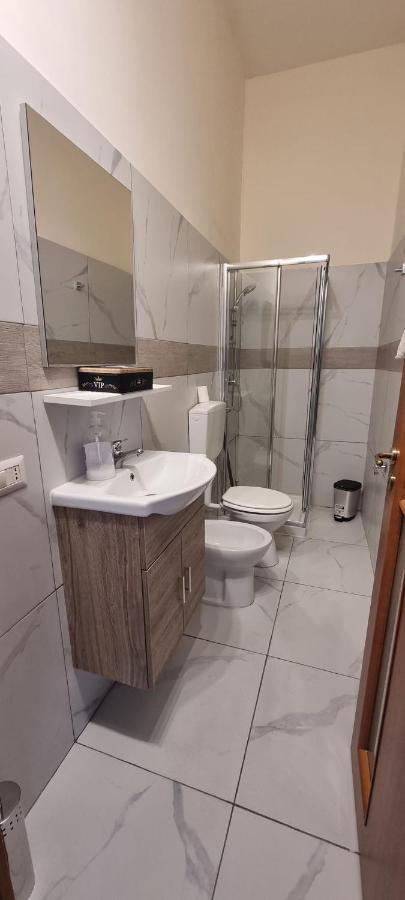 Keira House Napoli Hotel Luaran gambar